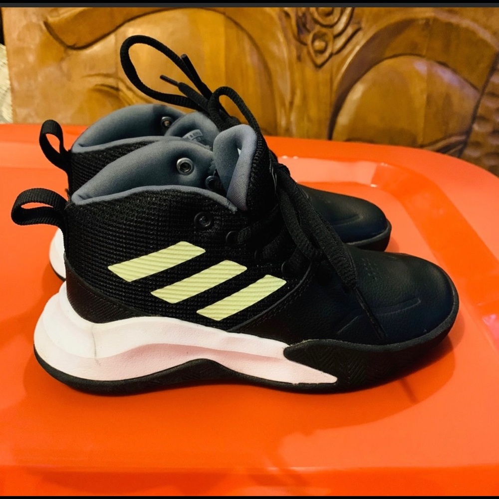 Adidas Boys Shoes 11